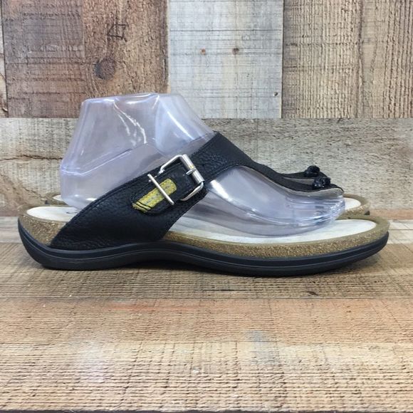 Ecco Sandals Womens 41 Black Thong Black Leather Buckle Strap Flip Flop 10-10.5 - Picture 1 of 16